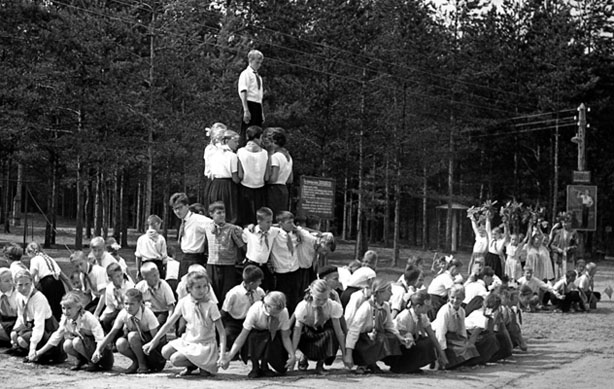 Школа после войны_ Пионерский лагерь